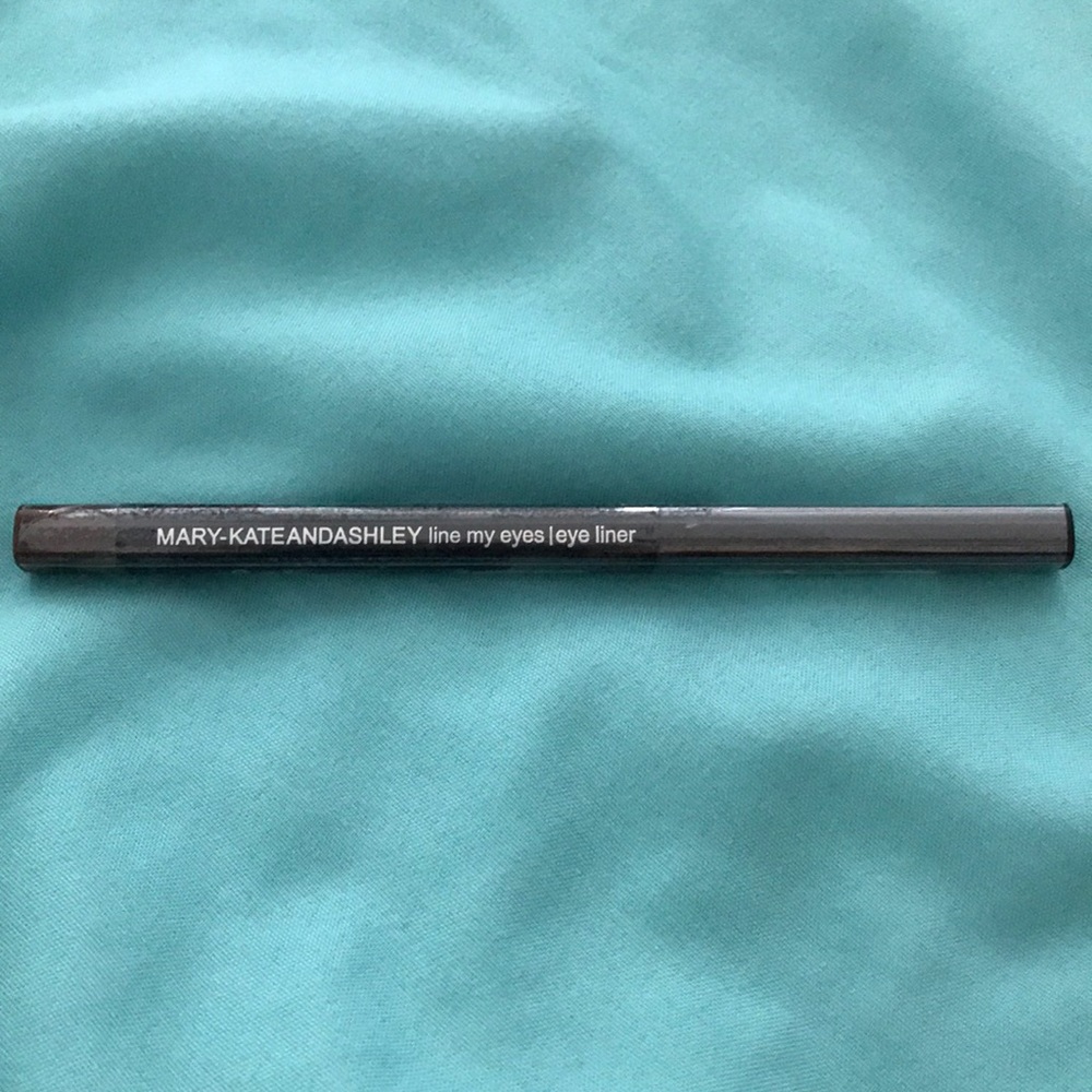 Brown eyeliner
